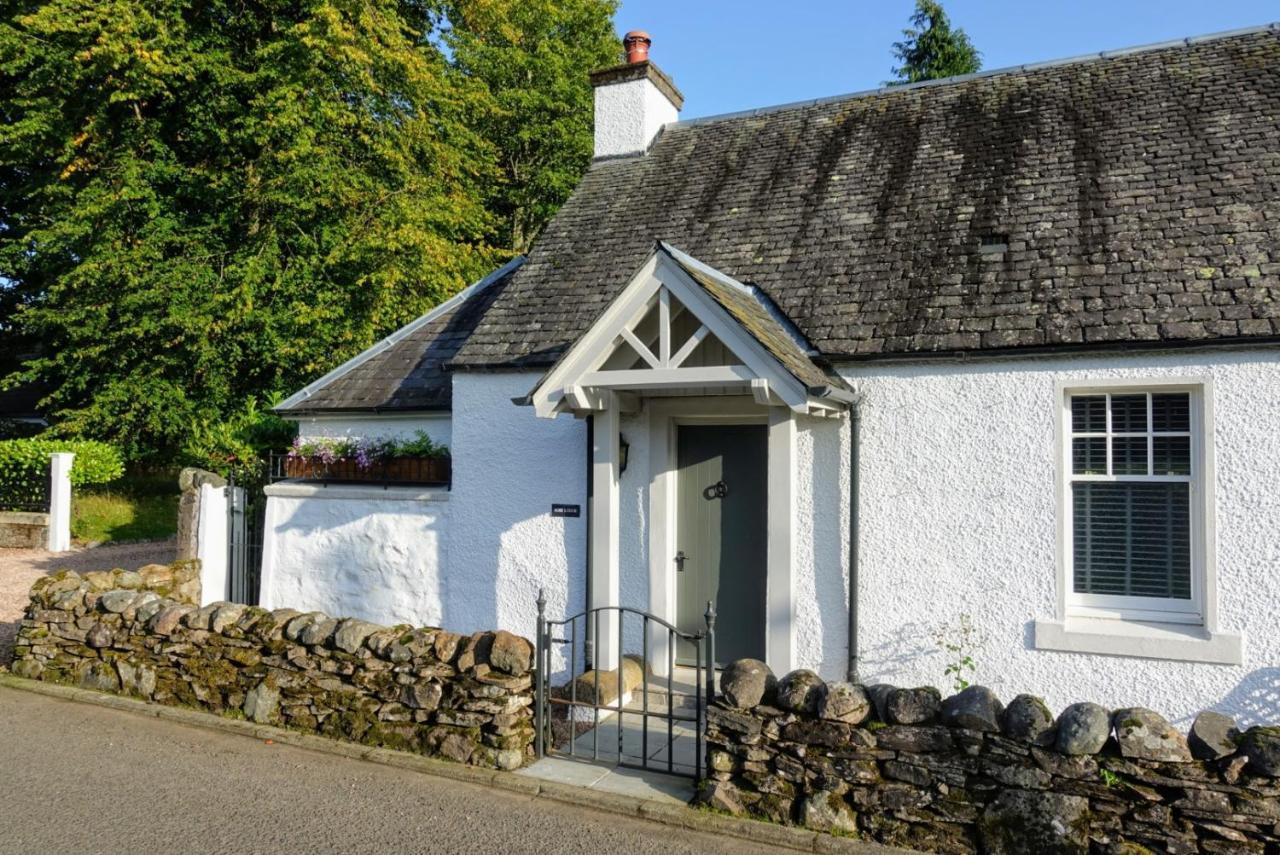 Ross Lodge Comrie Buitenkant foto