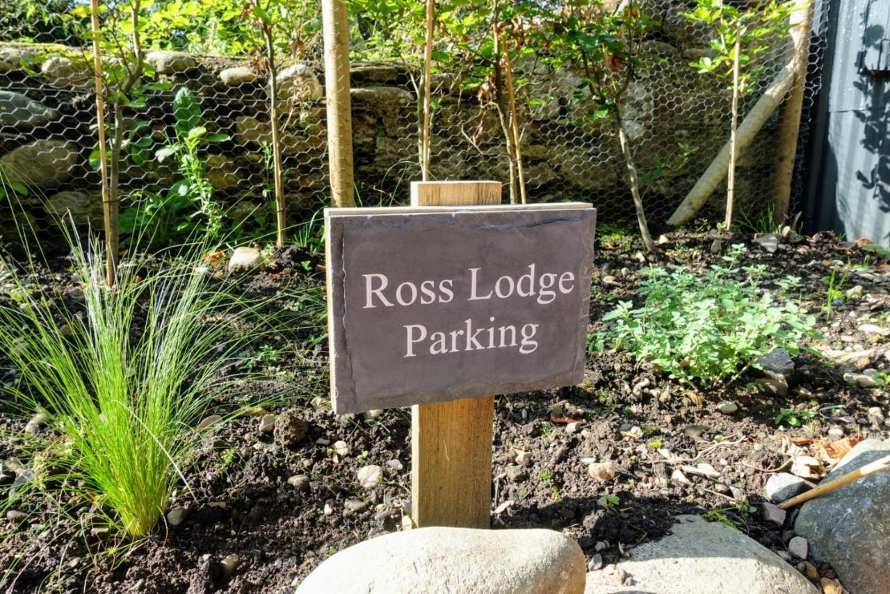 Ross Lodge Comrie Buitenkant foto